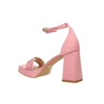 Elöl nyitott, kockasarkú rózsaszínű szatén szandál