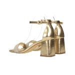 Arany elöl nyitott, bokánál csatos, kocka sarkú szandál, strasszos pánttal