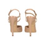 Nude elöl zárt, hátul nyitott, bokánál csatos, elegáns, keresztpántos tűsarkú szandál
