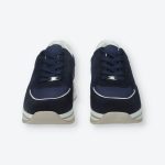 Kék színű sportcipő velúr és textil betétekkel, memóriahabos belső taprésszel, sarok részén ezüst színű betéttel