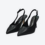 Fekete színű, elöl zárt, hátul nyitott hegyesorrú ecobőr szandál, valódi bőr talprésszel