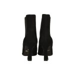 Fekete velúr hatású hegyesorrú bokacsizma, oldala gumírozott