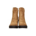 Barna velúr hatású bokacsizma belső oldalán cipzárral, sötétbarna talprésszel